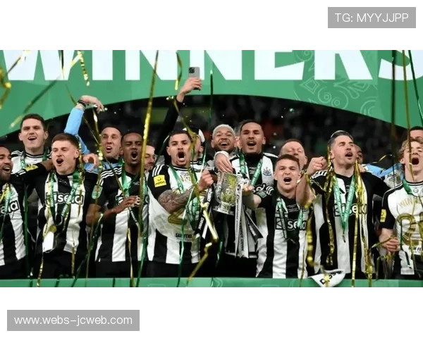 马赛主场迎战朗斯前瞻:争冠分水岭之战,主队高位逼抢迎战客场反击体系 马赛主场迎战朗斯前瞻:争冠分水岭之战,主队高位逼抢迎战客场反击体系